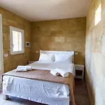 Li Monaci - - Ecobio Relais גאליפולי